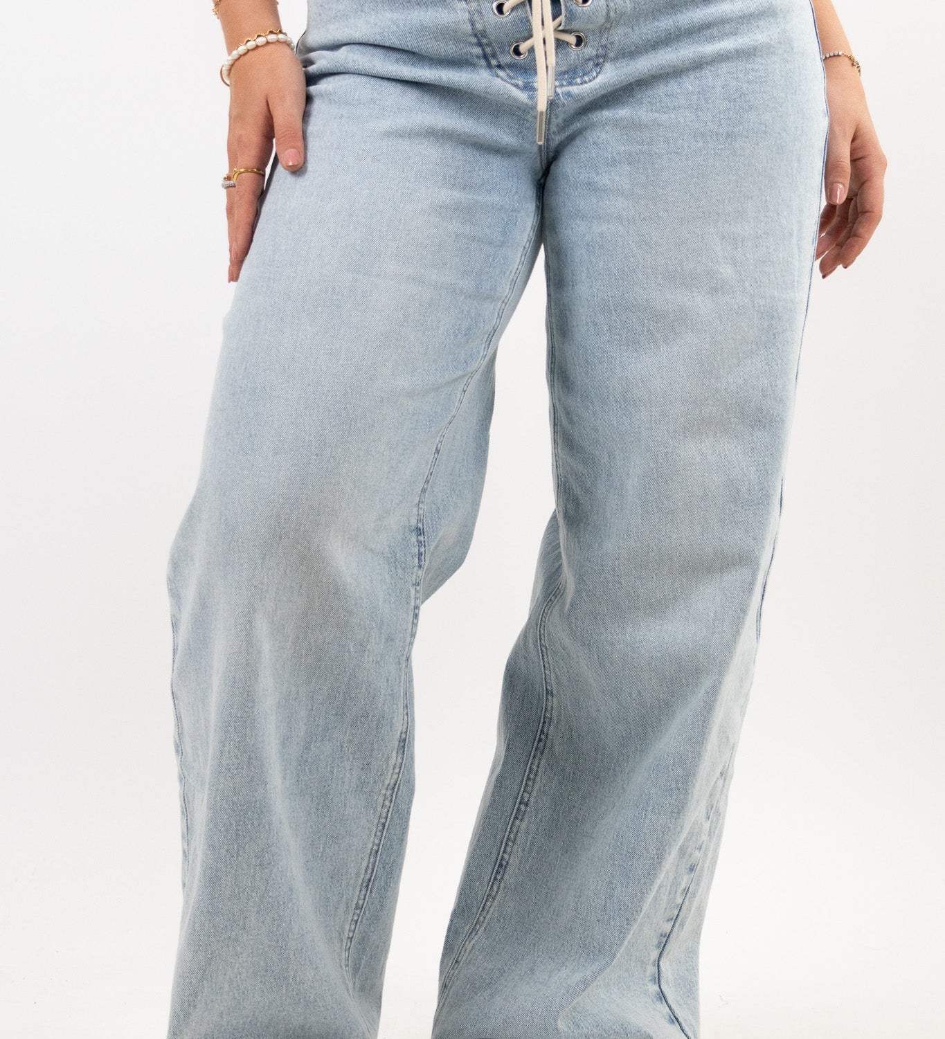 Aurora – Wide-Leg Jeans with Front Drawstrings