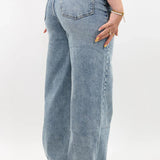 Luna – Classic Wide-Leg Jeans